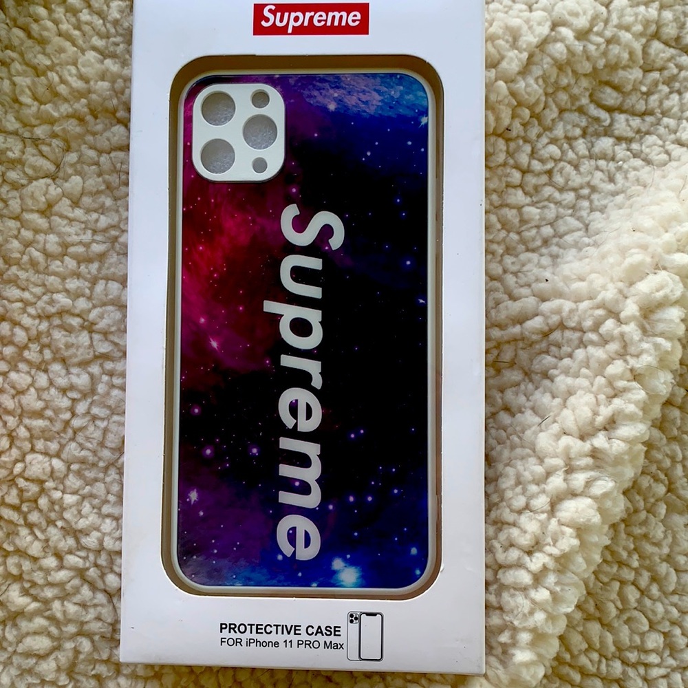 Supreme iPhone 11 Pro Max case